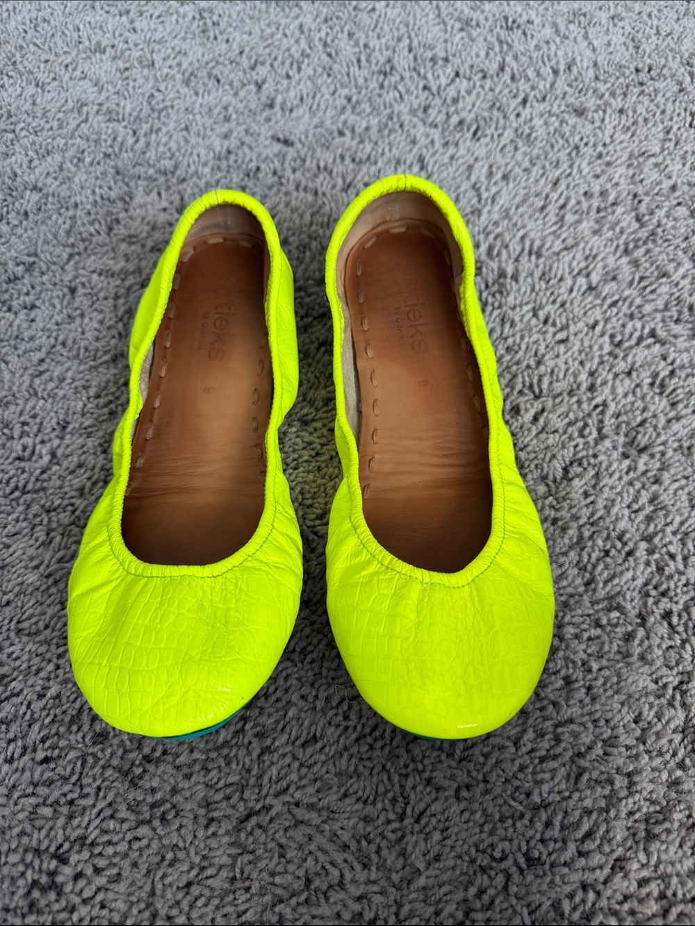 Tieks 2012 RARE CROC print Neon “Unmellow Yellow” - size 9